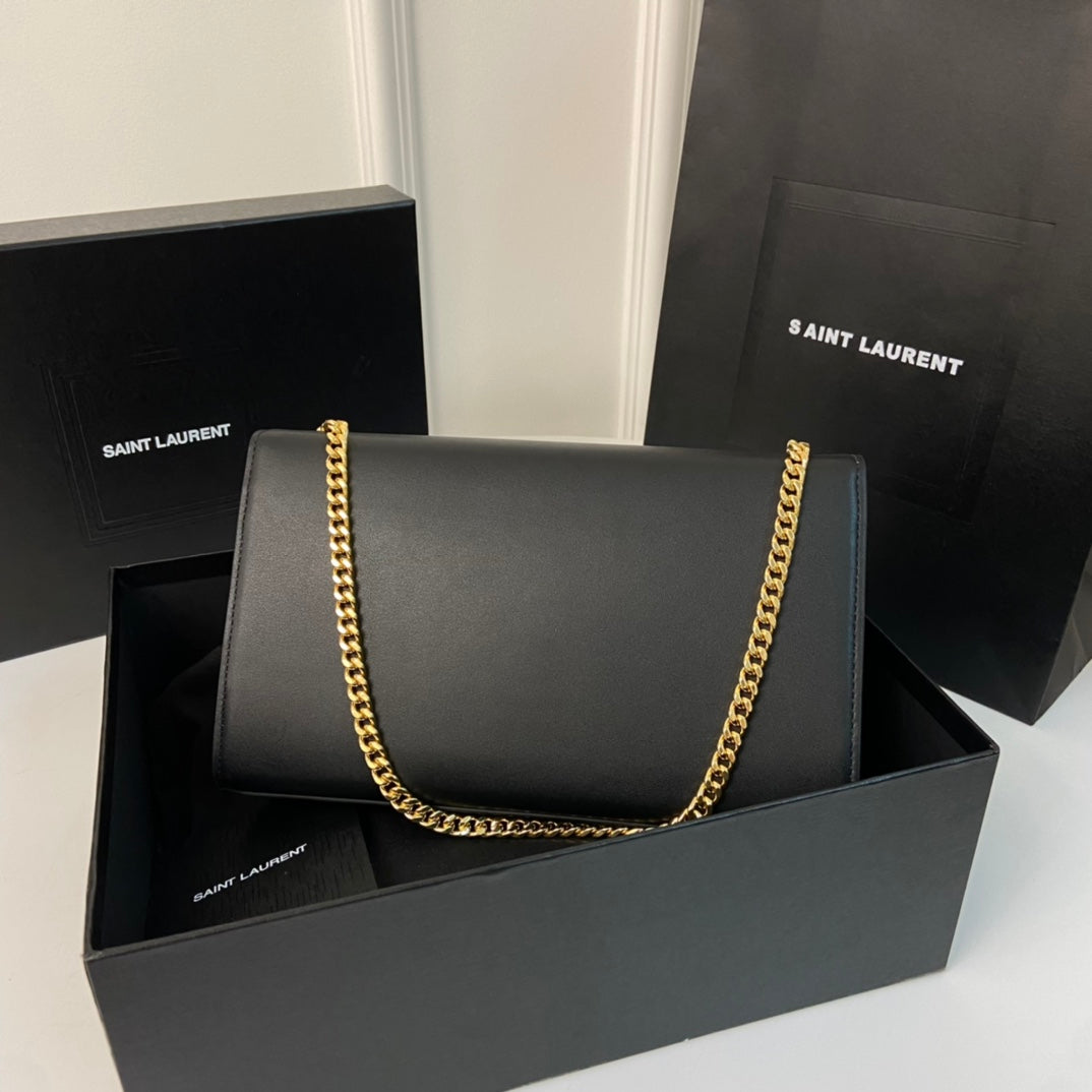 KATE TASSEL 24 BLACK CALFSKIN WITH GOLD LOGO