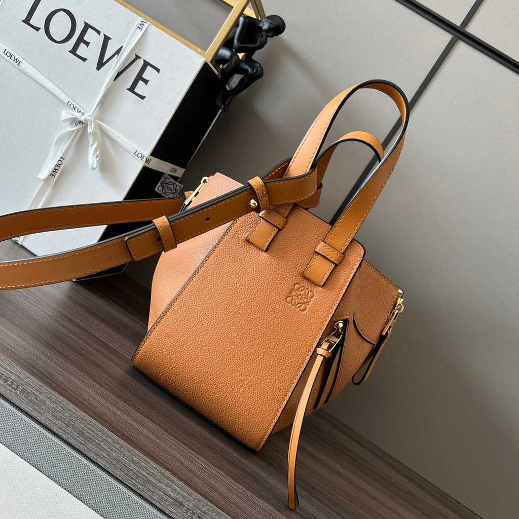 LOEWE 25S HAMMOCK BAG 20 IN ORANGE CALFSKIN GOLD HARDWARE