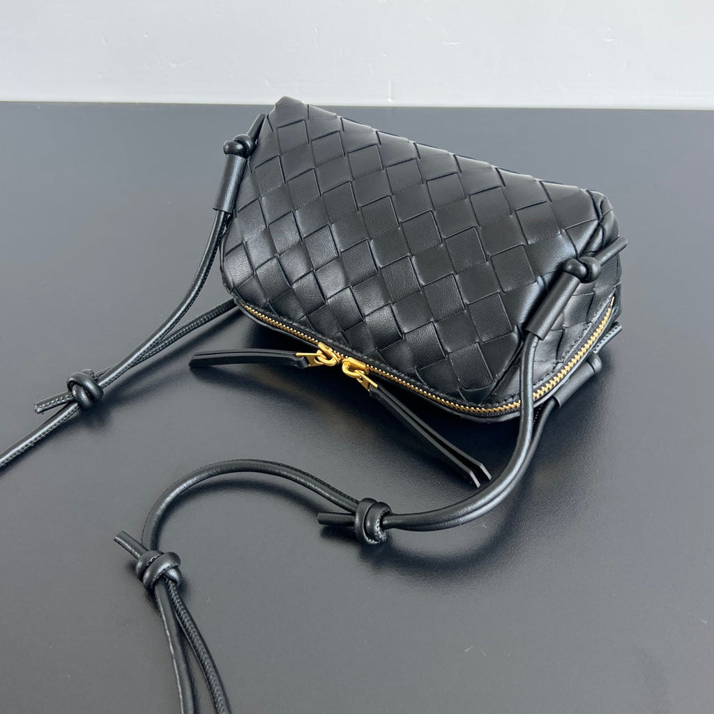 CONCERT POUCH 18 IN BLACK LAMBSKIN