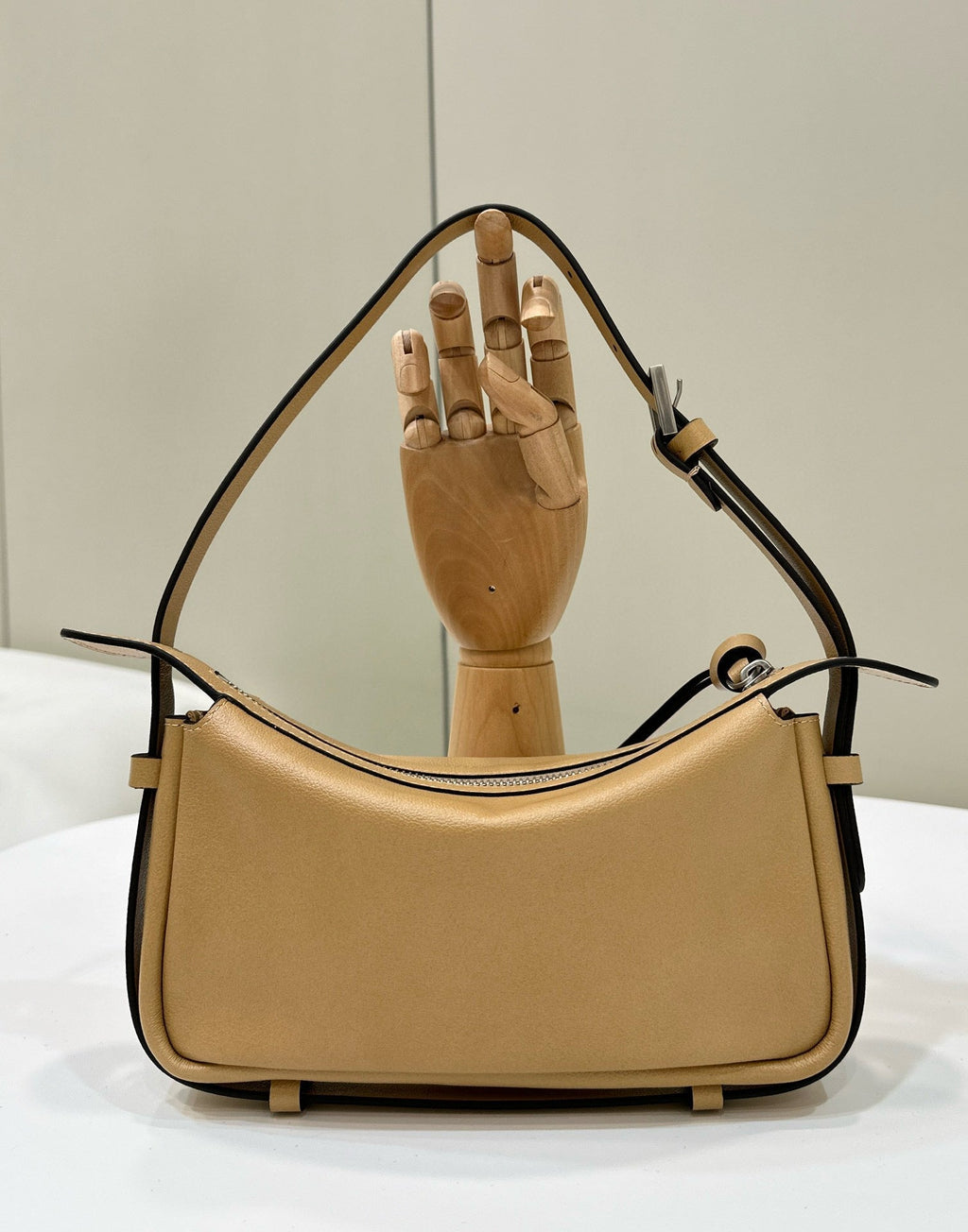 SIMPLY MINI 22 IN LIGHT BROWN GRAINED CALFSKIN