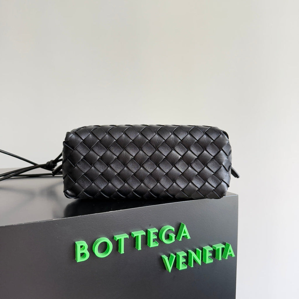 MINI LOOP CAMERA BAG 22 IN BLACK CALFSKIN
