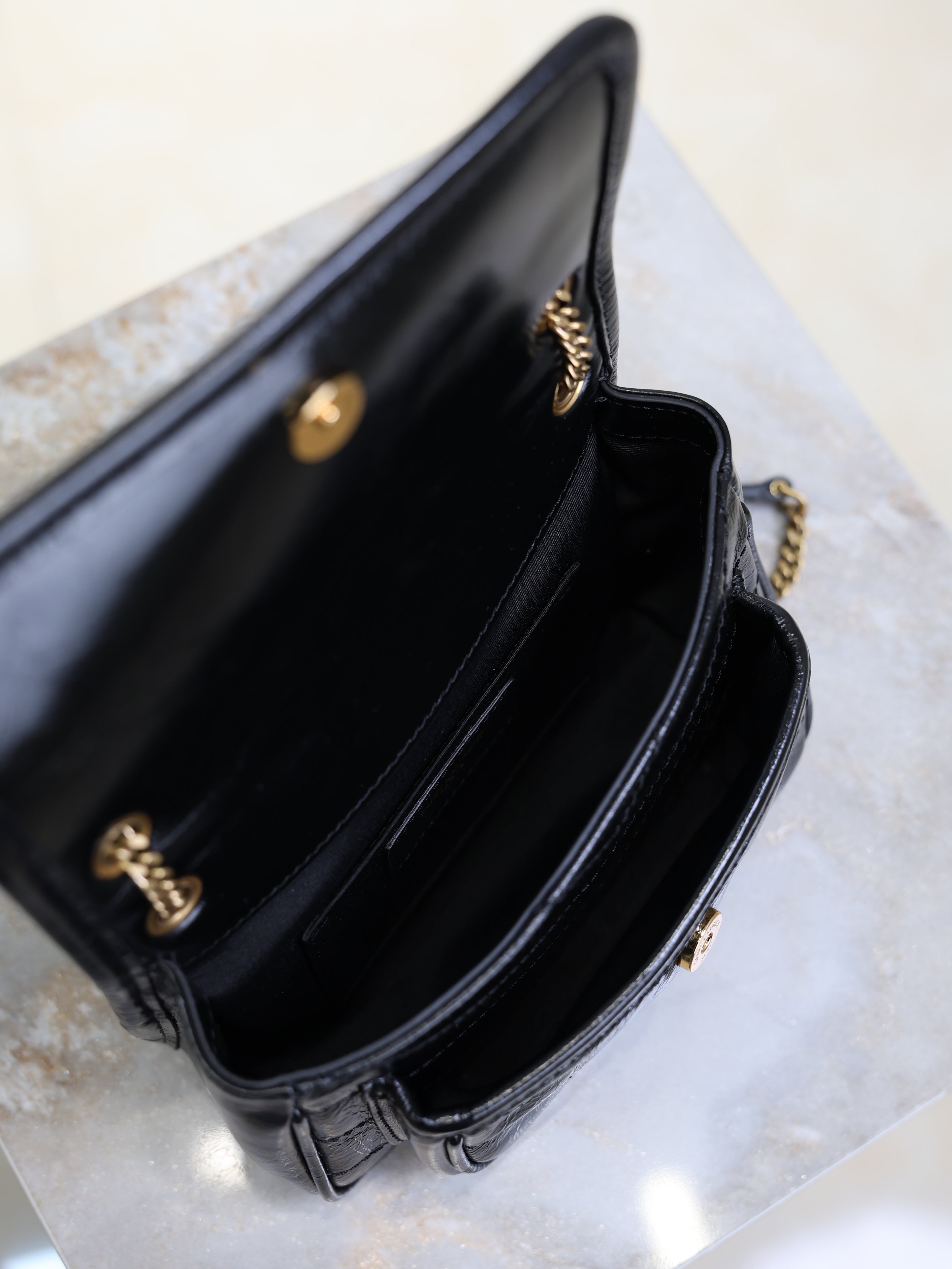 YSL 25S NIKI BAG 18 IN BLACK GLOSSY CALFSKIN GOLD HARDWARE