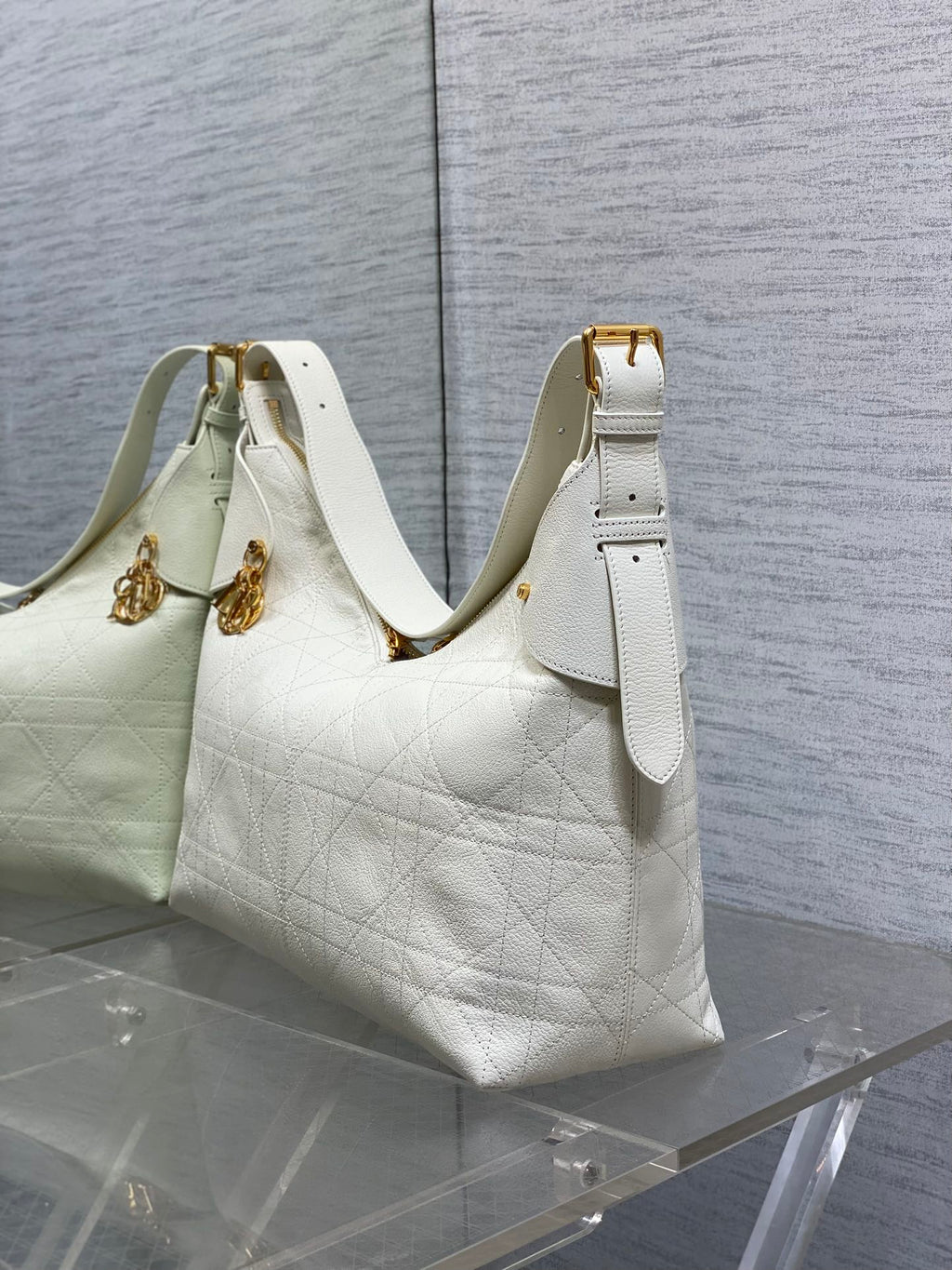 DIOR 25S VOYAGE BAG 34 IN IVORY FLAT MACROCANNAGE GRAINED CALFSKIN