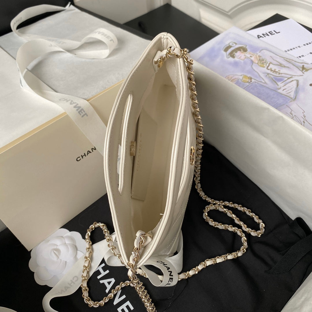 CHANEL 25S TOP HANDLE 20 CM IN CREAM WHITE LAMBSKIN