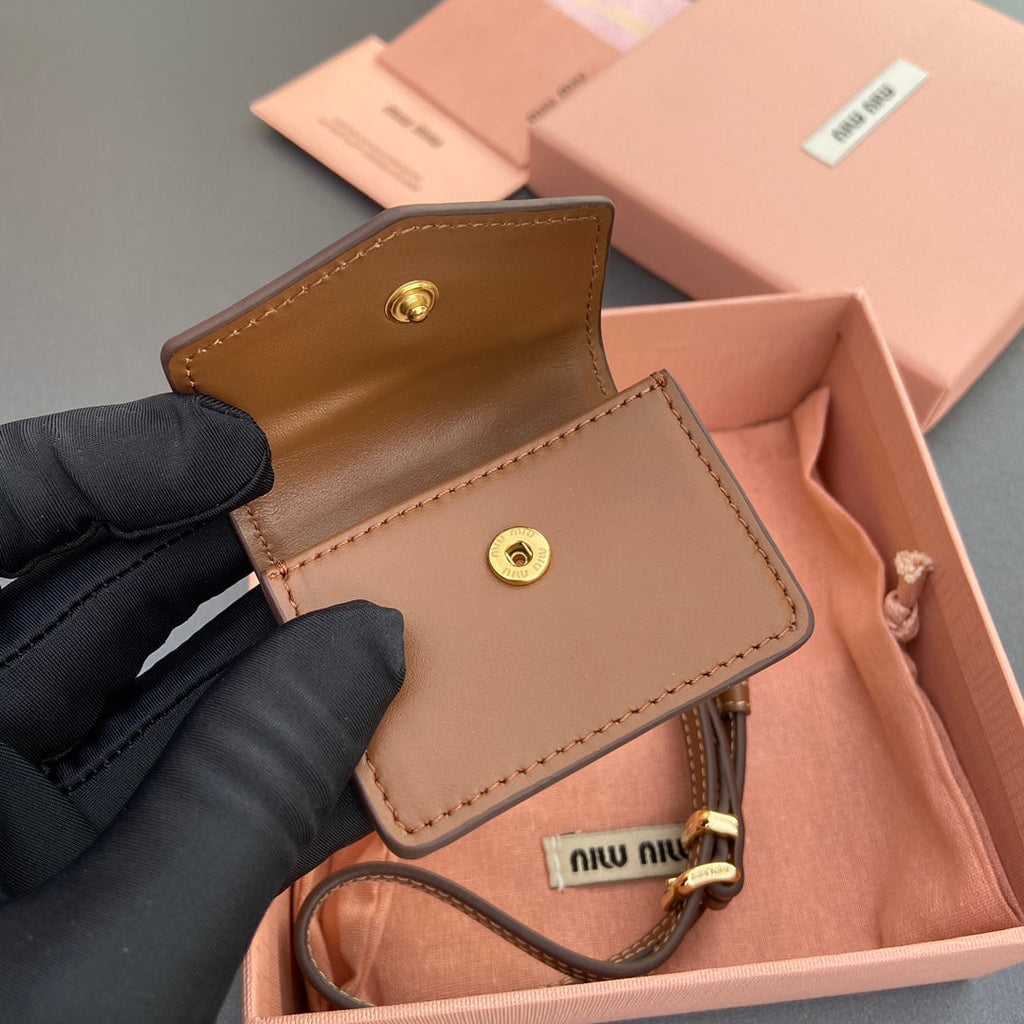 MICRO BAG 7 IN TAWNY BROWN SMOOTH LAMBSKIN YELLOW STRAP