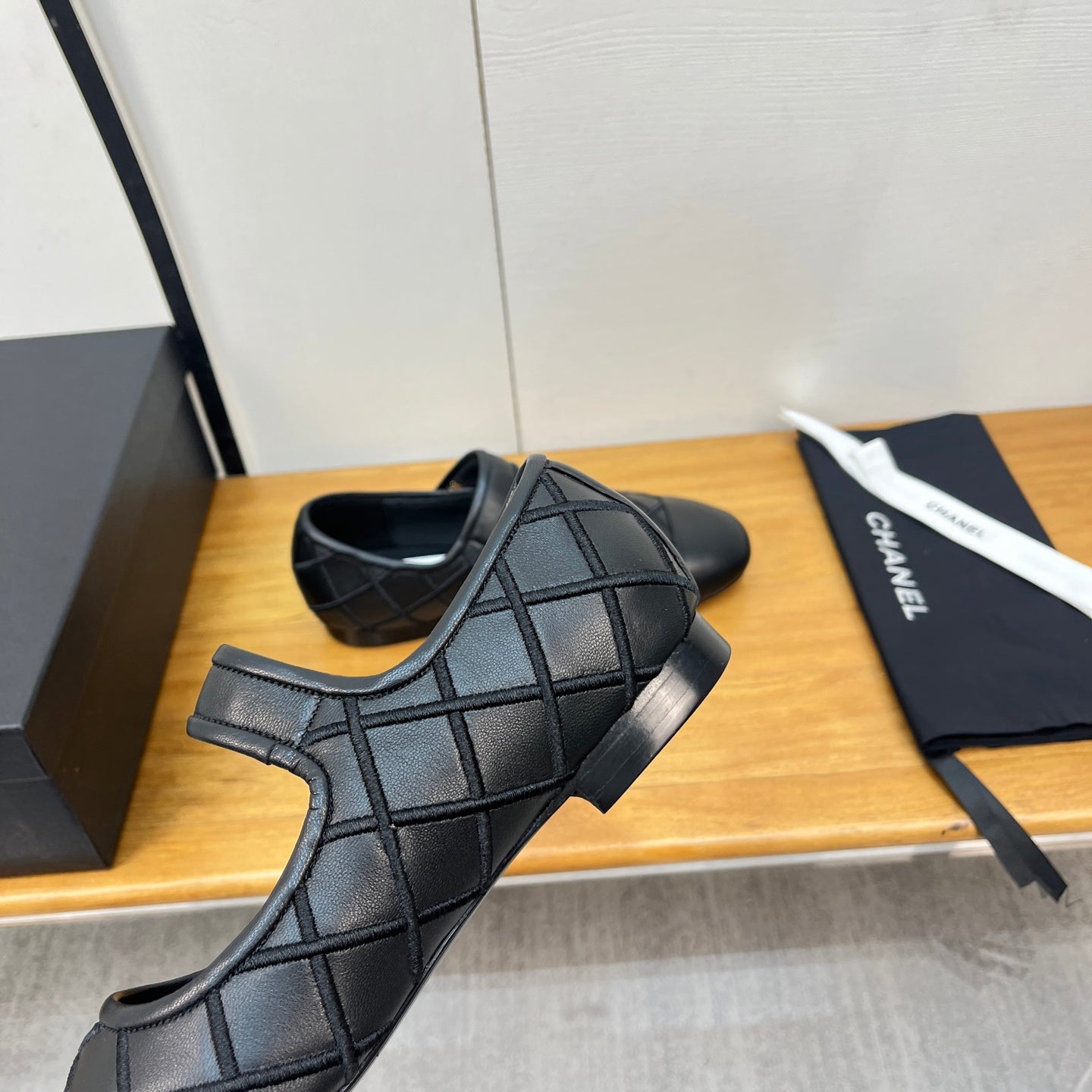 CHANEL FLAT MARY JANE SHOES 25S IN BLACK VELVET