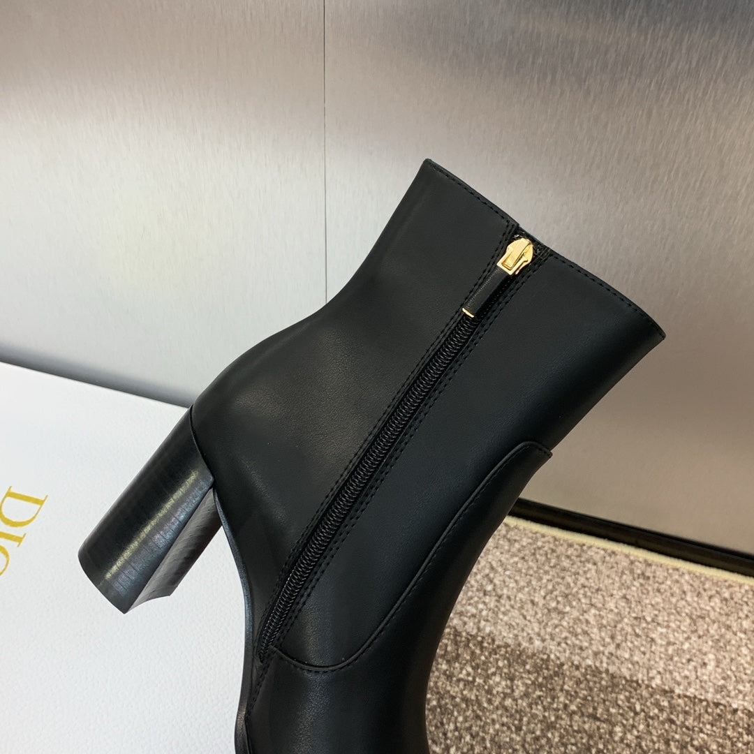 DIOR 25S D-TOWN HEELED ANKLE BOOT 80MM IN BLACK CALFSKIN