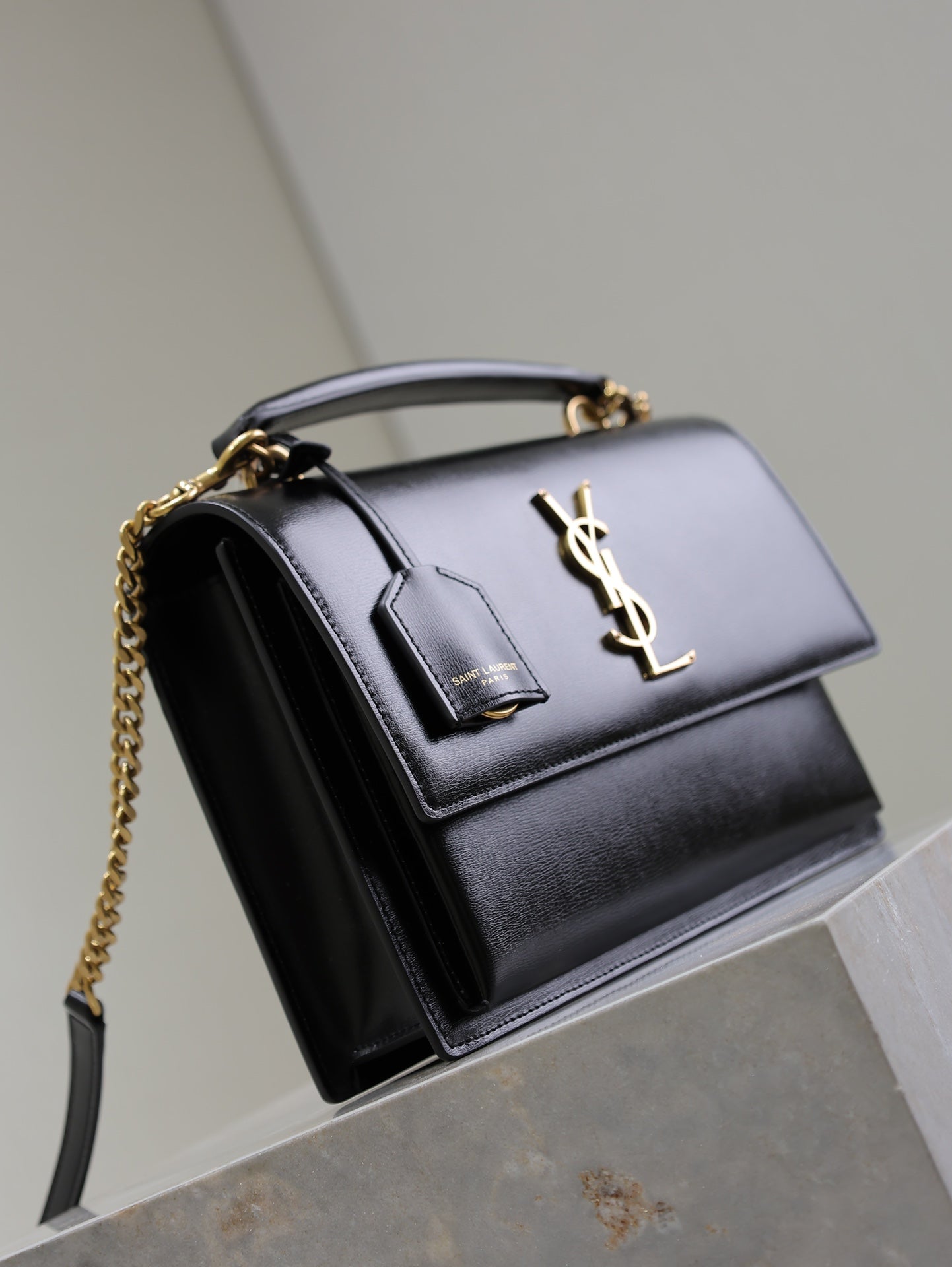 YSL 25S SUNSET MM 25 IN BLACK CALFSKIN GOLD HARDWRE